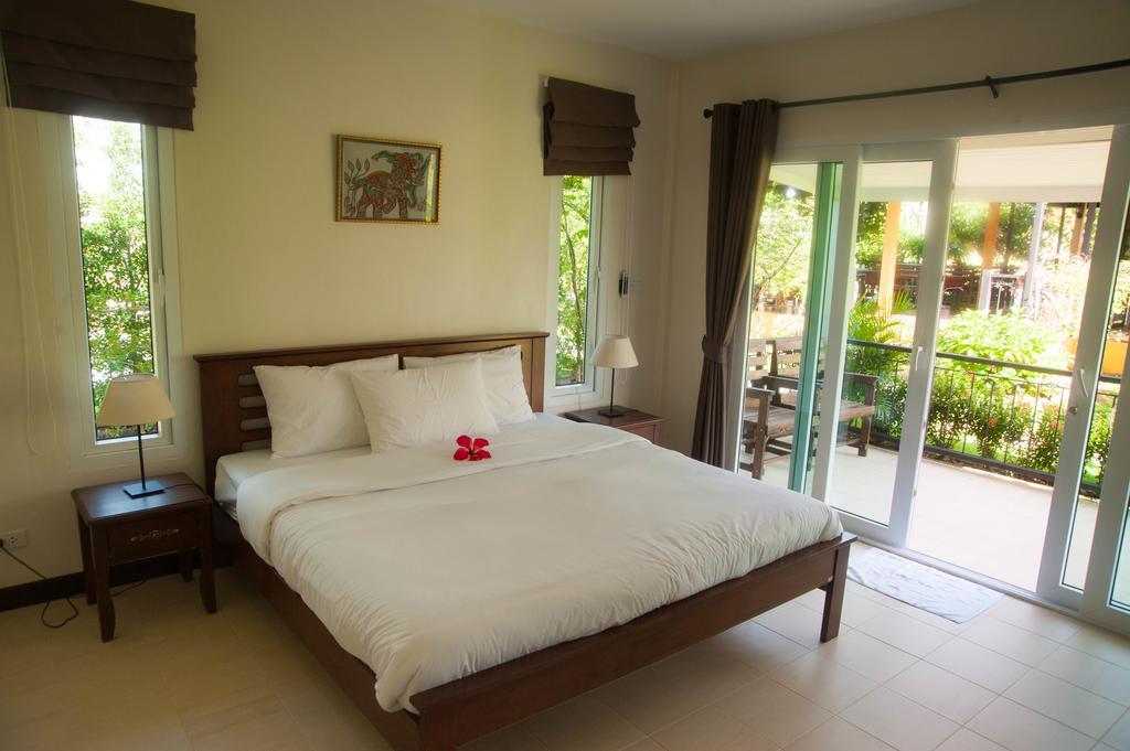 Charpoot Khao Lak
